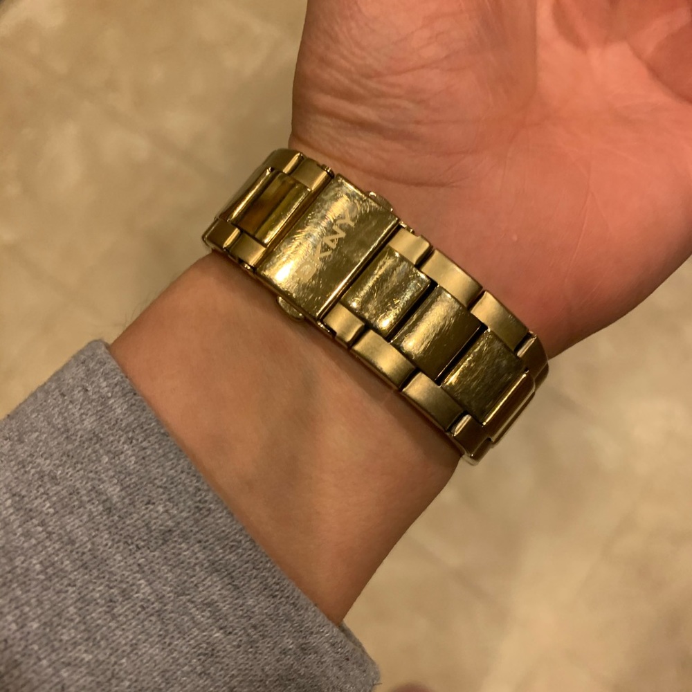 DKNY Watch - Picture 5 of 8